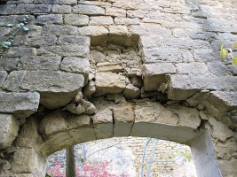 Natividad elizaren hondakinak, Hiriberri-Leotz