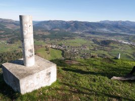 Arespalditza tontorretik ikusita