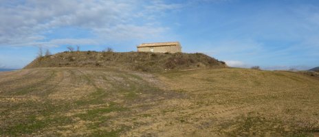 San Kristobal ermita, Girgillaoko mendatearen gainean
