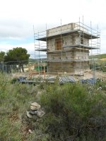 Dorrea eta harri pila gailurrean