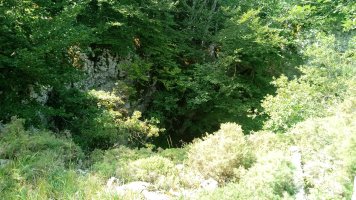 Ekaitza (1166m) inguruko haitzuloa