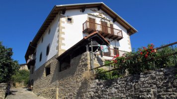 Etxea, Garrues-Ezkabarte