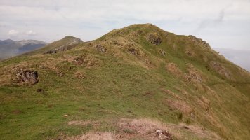 Aranohegi (1292m) mendia atzean Errozate (1345m)