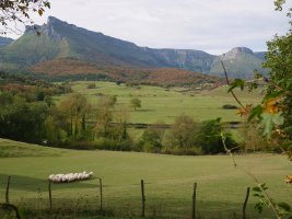 Belandiako larreak Iturrigorriren oinetan