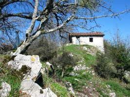 Santa Barbara ermita Malkorraundi mendiaren tontorrean