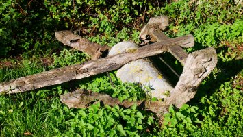 Alperra, zurezko egitura zaharrarekin