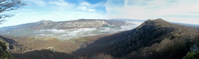 Panorama gandorretik. Eskuin aldean, Bigate