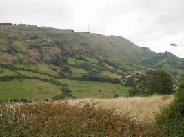 Serantes Zierbenako hilerriko aparkalekutik ikusita