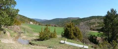 Egurzano etxea eta ibarra