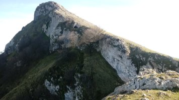 Atxaurrutxugane (979m) mendebaldetik