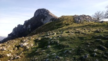 Atxaurrutxugane (979m) igoera mendebaldetik