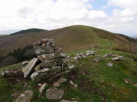 Arriurdineko tontorra, atzean Larragorri