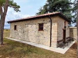 San Juan Ermita Ullibarri/Arrazuako Hilerrian