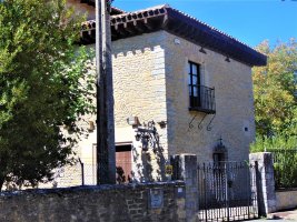 Dorre Zuria Jauregia Oreitian