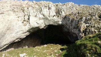 Koba haundi haitzuloa