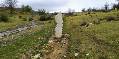 Surbe Hegoalde Menhirra