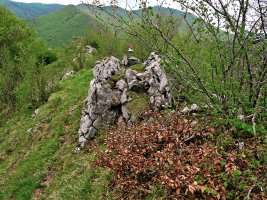 Tontorra. Atzean, Akaitz