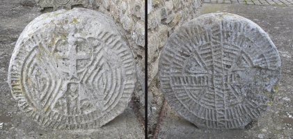 Hilarria 1 eliz atarian, Muskitz-Imotz