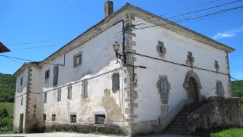 Etxea, Eritzegoiti-Atetz