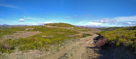 Bidea mendi gainaldean barrena