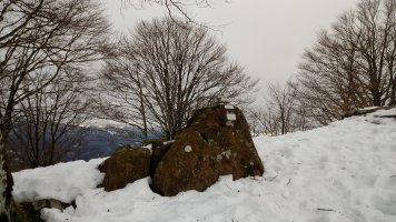 Gorostiaga (950m) tontorreko postontzia