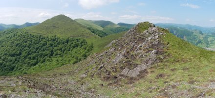 Monaxketa Munazorrotz ezkerrean duela