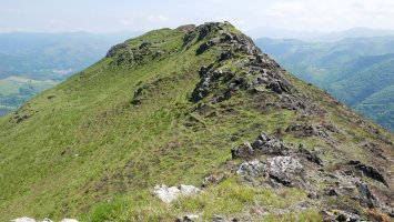 Monaxketa, IEko gailurra