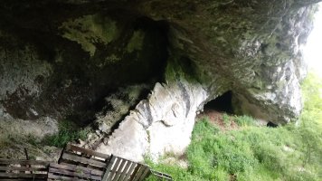 San Adrian haitzuloa