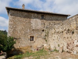 Iparraldeko dorrea, orain etxebizitza bihurtuta, Antoñana