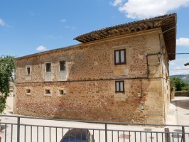 Fernandez de Viana jauregia, Apilaiz