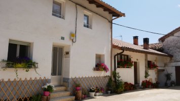 Bengara auzoko etxeak, Apilaiz