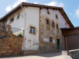 Goikara auzoko etxea, Apilaiz