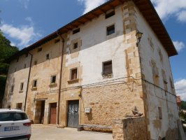 Goikara auzoko etxeak, Apilaiz