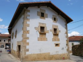 Goikara auzoko etxea, Apilaiz