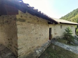 Santa Maria de Mellera Ermita Barrion