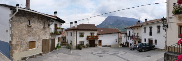 Plaza nagusia, Lizarraga