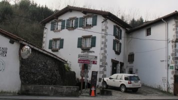 Erdikoerrota, Lesaka