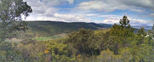 Paisaia mugatua gailurretik