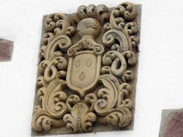 Oharriz jauregiko armarria, Lekaroz-Baztan