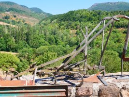 Burdinazko area, orain apaingarri