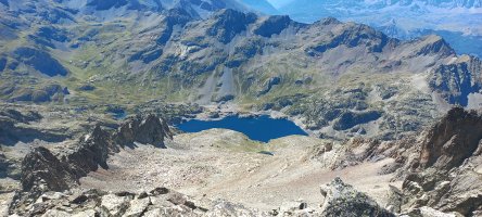 Frondiellas (3071m) Respumosoko aintzira tontorretik