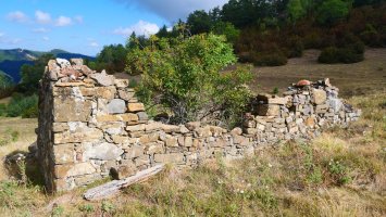 Mugetako borda, HMko isurialdean