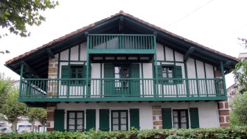 Iamotenea etxea, Bera