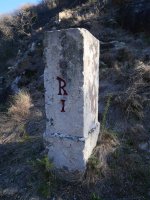 R1 mugarria Bidasoa ibaiaren bazterrean