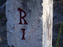 R1 mugarria Bidasoa ibaiaren bazterrean