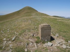 242 mugarria eta Gaztarrigaina mendia