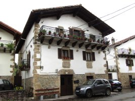 Antxonea etxea, Artze-Dpnamaria