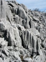 Tontorraren inguruan era bitxian higatutako haitza