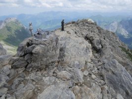 Hiru Erregeen Mahaia, tontorra