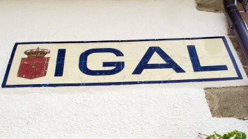 Igari kartela herri sarreran, Igari-Gorza